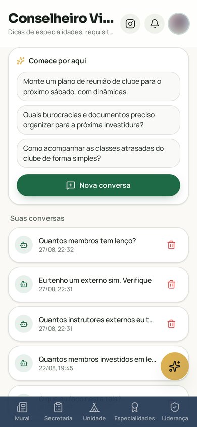 Tela do conselheiro virtual com sugestões de perguntas e conversas salvas